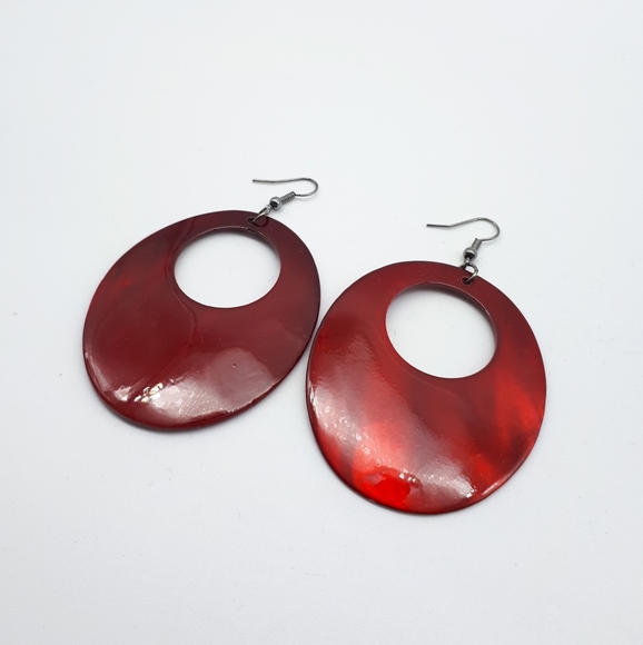 ⭐2 for $10⭐ - Glass red oval earrings - Picture 2 of 2